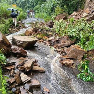Wayanad heavy rain alert issued by the District Collector urging residents and tourists to avoid unnecessary travel.