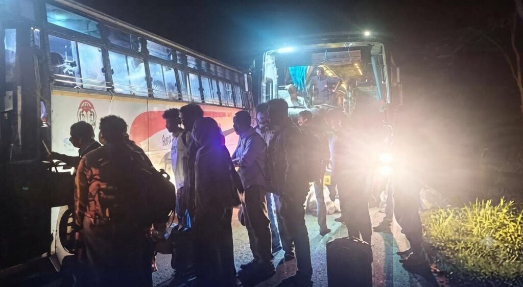Wayanad Police rescuing 32 passengers after KSRTC bus breaks down in forest
