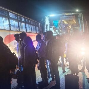 Wayanad Police rescuing 32 passengers after KSRTC bus breaks down in forest
